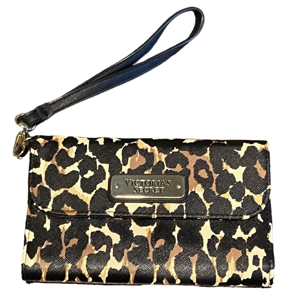 Victoria’s Secret wallet new with mirror inside